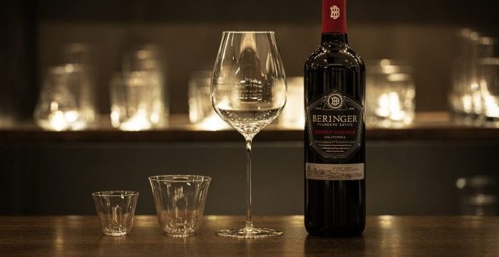 ワイングラスとの付き合い方をプロから伝授<br>自分にぴったりなワイングラスを見つけよう！ 赤ワイン編