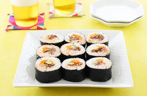 焼き肉とキムチの韓国風巻き寿司