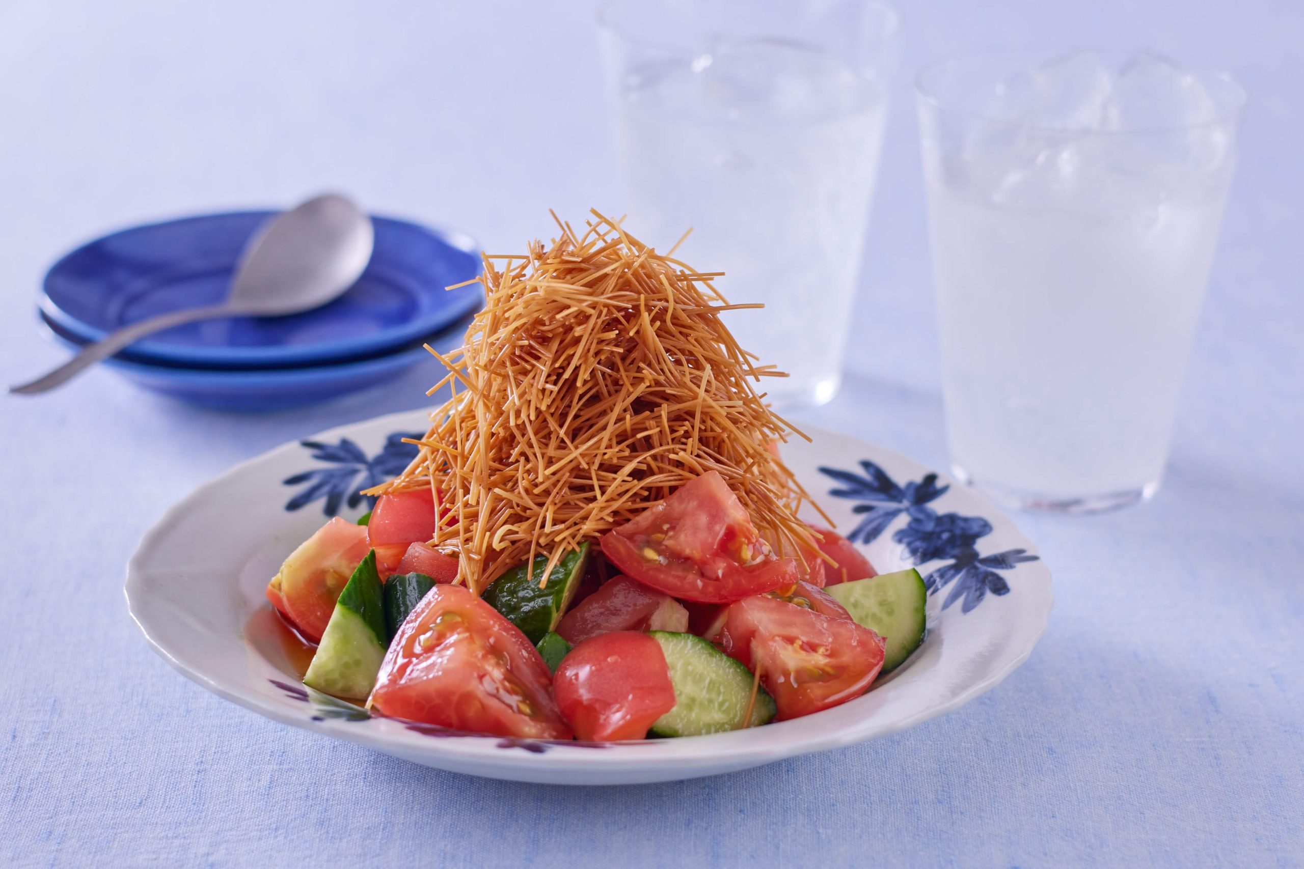 揚げそうめんのサラダ