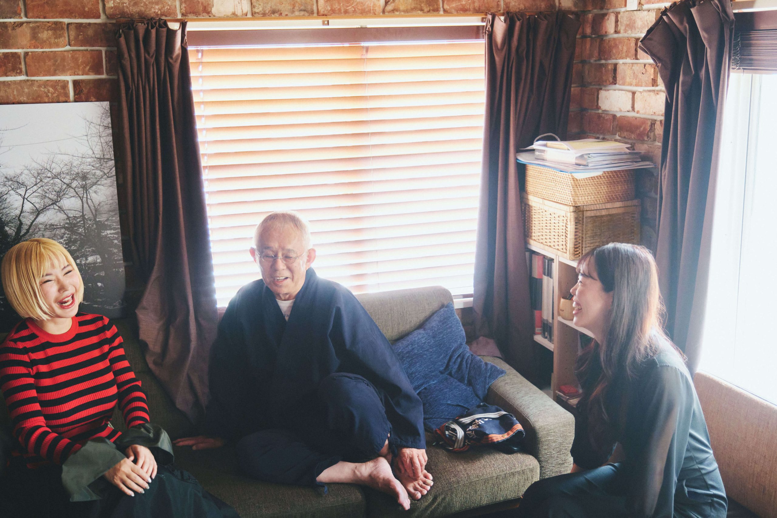 スタジオジブリ プロデューサー鈴木敏夫さんと、エッセイストである娘の鈴木麻実子さんにインタビューを実施