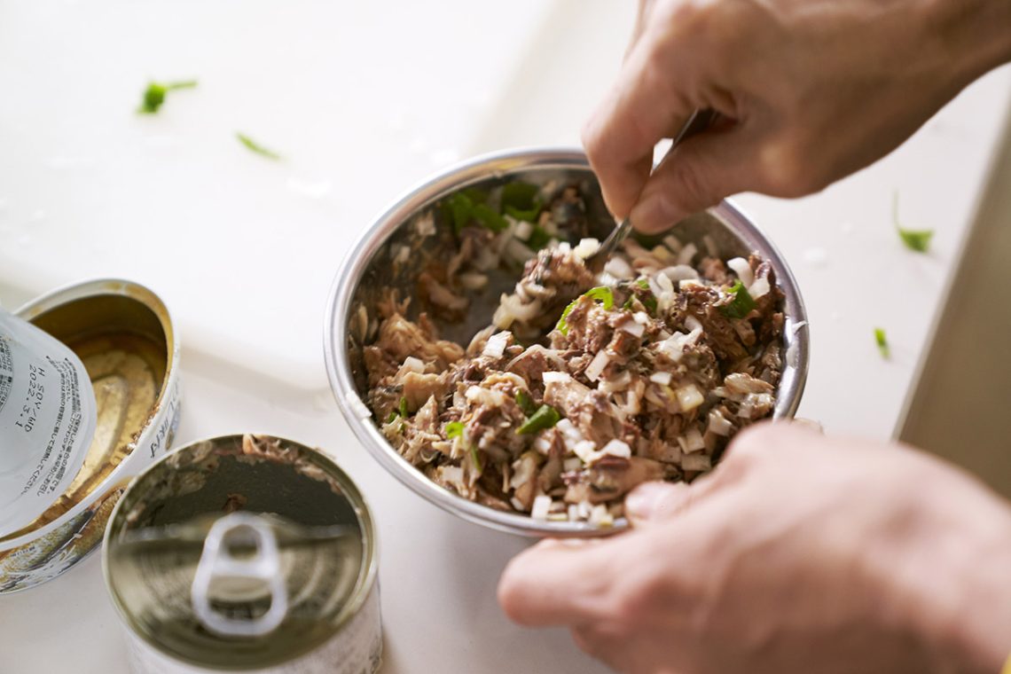 アルモンデ餃子 タネを混ぜる